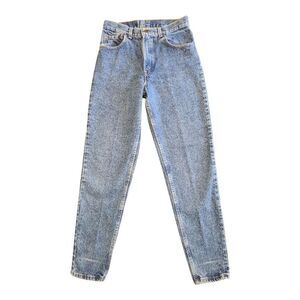 Vintage Y2K Levis 550 Tapered Leg Light Wash High Waisted Mom Jeans‎ Size 9